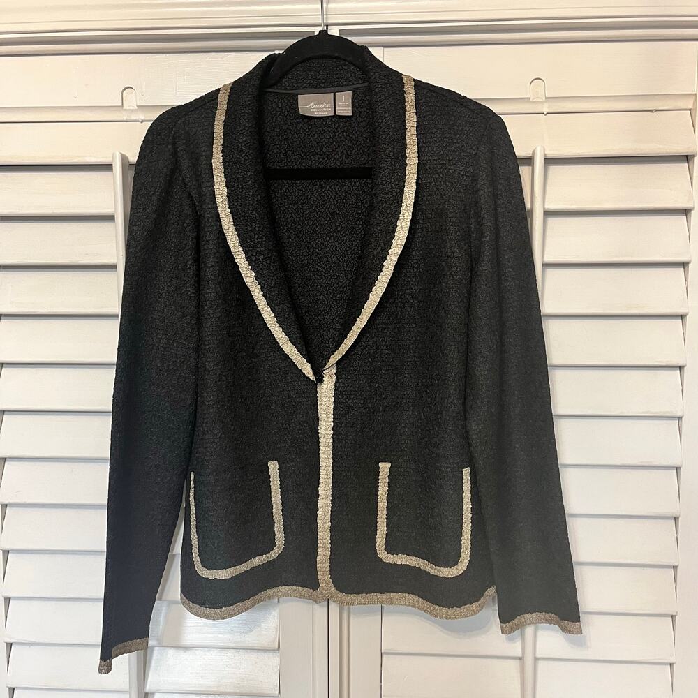 Chico’s Traveler Collection Black And Tan‎ Textured Jacket Size 1 (Medium/8)